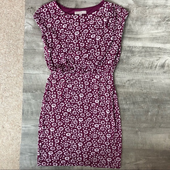 LOFT Dresses & Skirts - Loft Purple Burgundy Floral Jersey Casual Dress, size Small